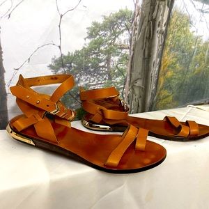 LIKE NEW Elizabeth Woo Strappy Leather Sandals sz8